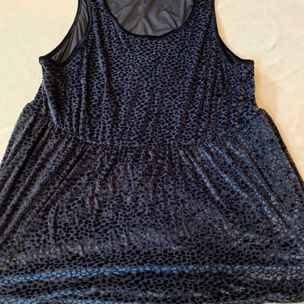 NWT Black velvet Torrid tank